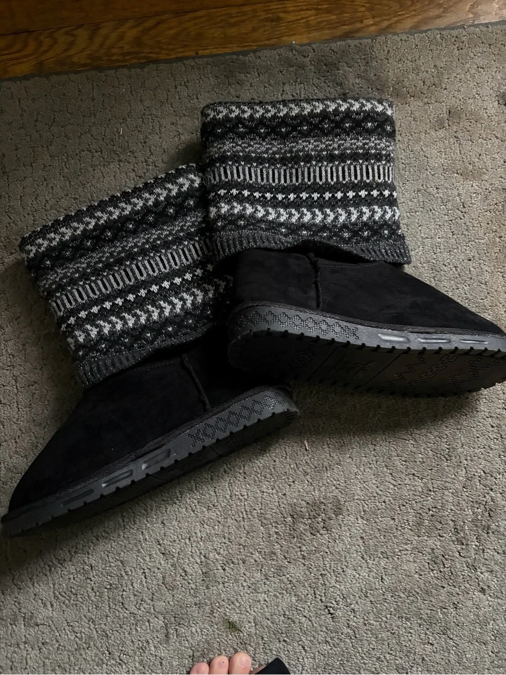 Women’s Muk Luks Boots Size 7W